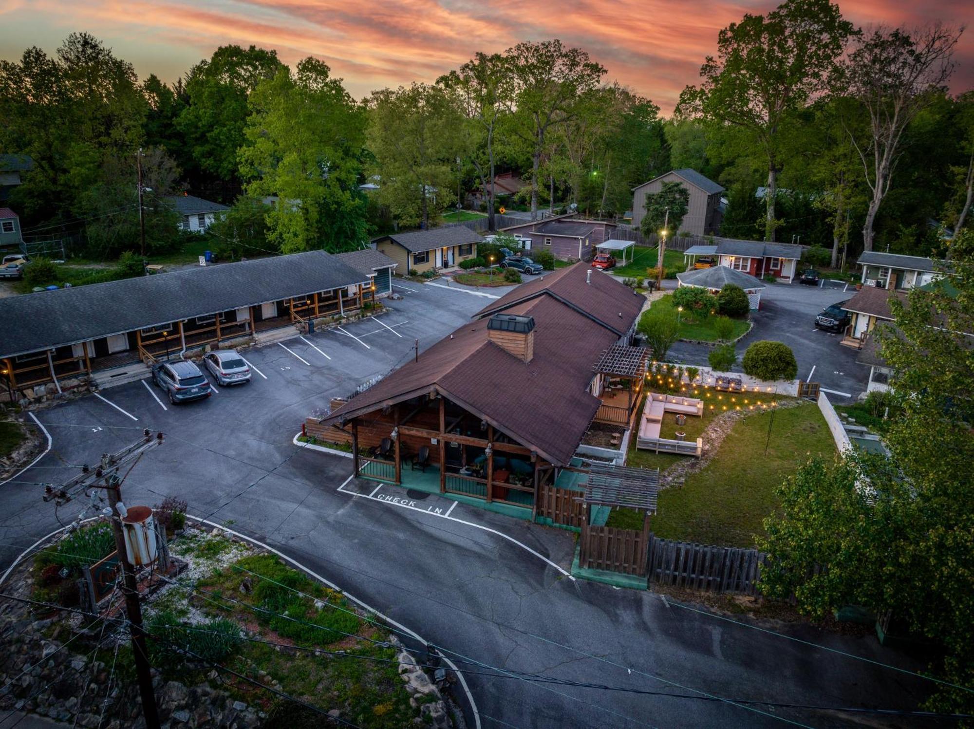 Cedarwood Inn Hendersonville Kültér fotó